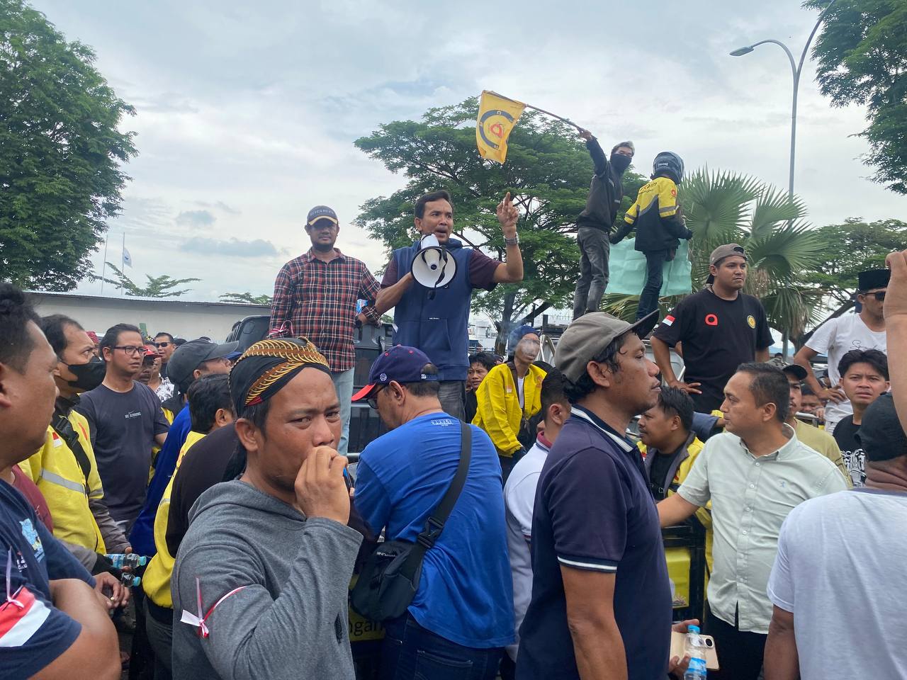 Akun Banyak Terblokir, Ratusan Pengemudi Maxim Tuntut Pembukaan Kantor Operator