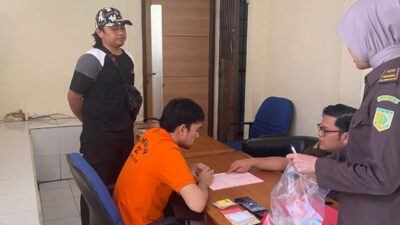 Polres Kutim, kasus narkoba Kutim, Kejaksaan Negeri Kutim, Satresnarkoba Kutim, pelimpahan tersangka narkoba