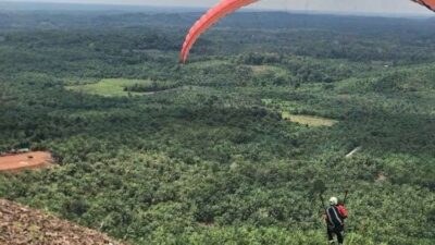 Sultan Hill Paser Dinilai Layak Jadi Venue Paralayang Nasional dan Wisata Dirgantara