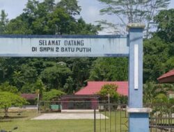 Ruang Kelas Terbatas dan Drainase Bermasalah, Frans Lewi Minta Dinas Terkait Bertindak