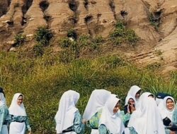 Longsor Ancam Aktivitas Siswa di SMPN 3 Gunung Tabur