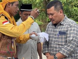 Kearifan Lokal Suku Basap Sambut Tim Verifikasi Geopark Nasional Lewat Ritual Tempong Tawar