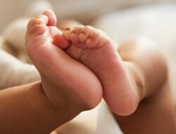 Polisi Buru Pelaku Pembuangan Bayi Perempuan di Gang Pila
