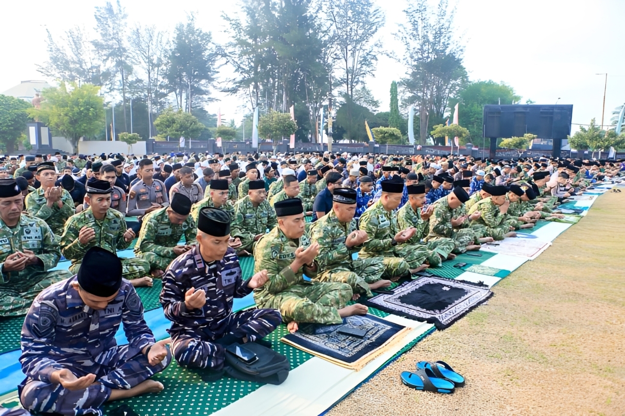 Kemarau Panjang, Prajurit TNI/Polri dan Masyarakat Balikpapan Gelar Salat Istisqa dan Doa Bersama