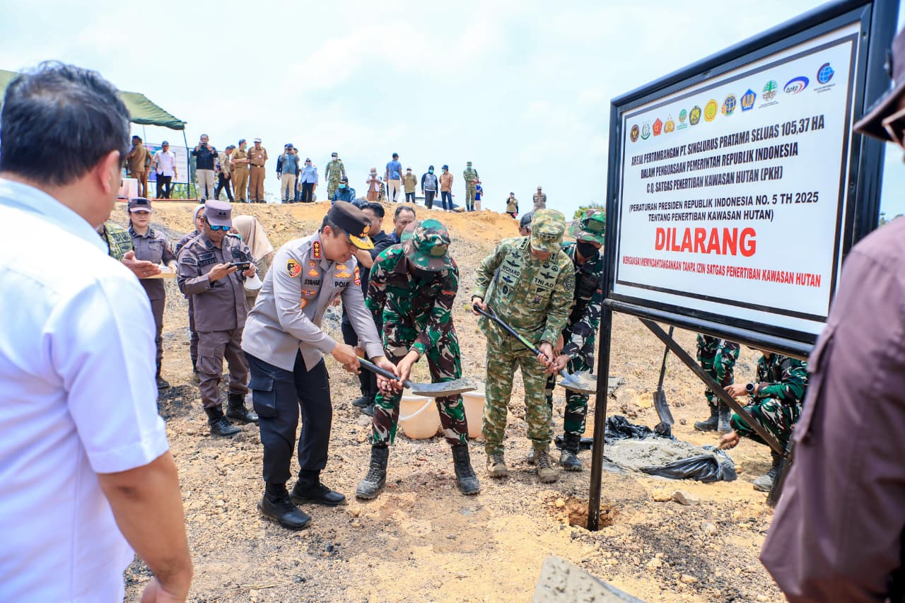 Satgas PKH Pasang Plang Penertiban Kawasan Hutan di Lahan PT Singlurus Pratama