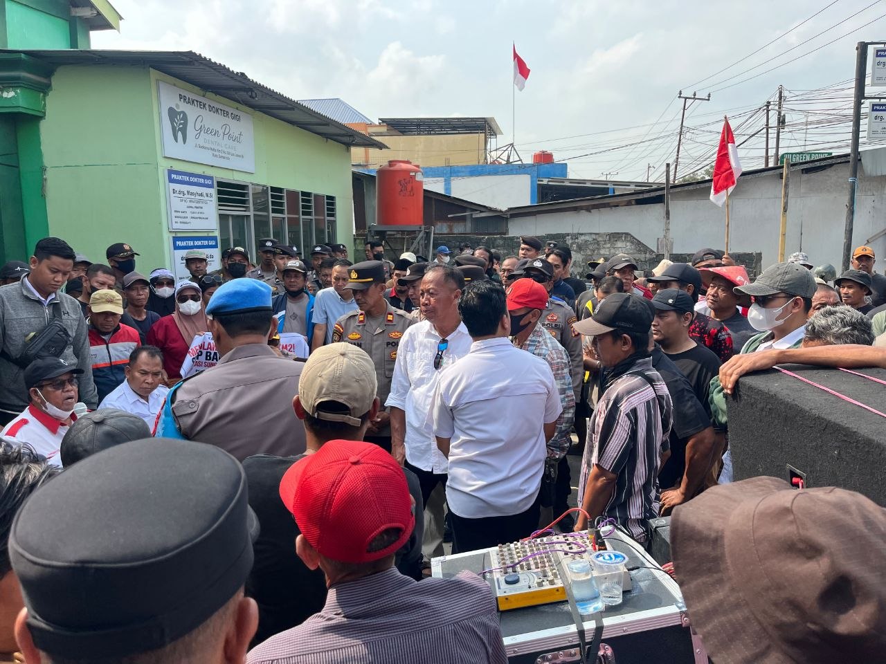 Klaim Kesepakatan Dilanggar, Warga Loa Janan Ulu Tolak Pembongkaran Jalan untuk Sodetan