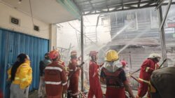 Kebakaran Dua Bangunan Usaha di Jalan Antasari Samarinda, Satu Relawan Dikabarkan Cidera