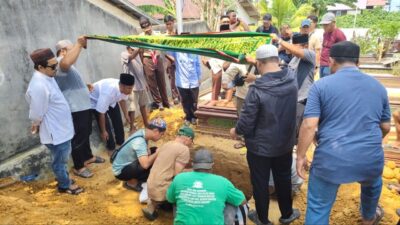 Pengajar Ponpes di Tenggarong Harus Dioperasi karena Luka Bakar 70 Persen, Dua Anaknya Dimakamkan Satu Liang 